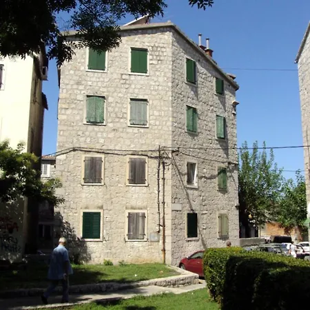 Happy アパート *